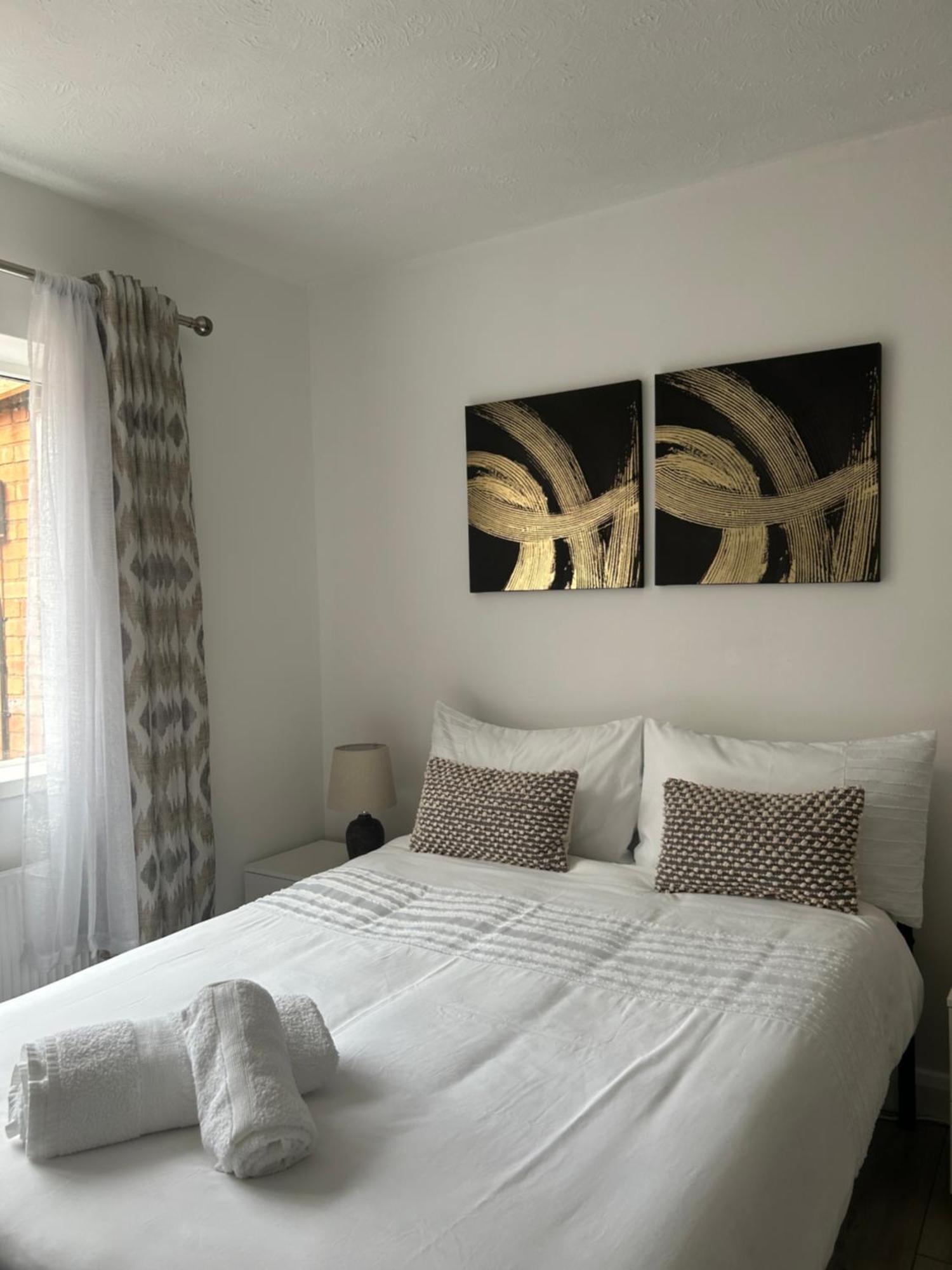 No6 Overnight Stays Free Onsite Parking Hindlip エクステリア 写真